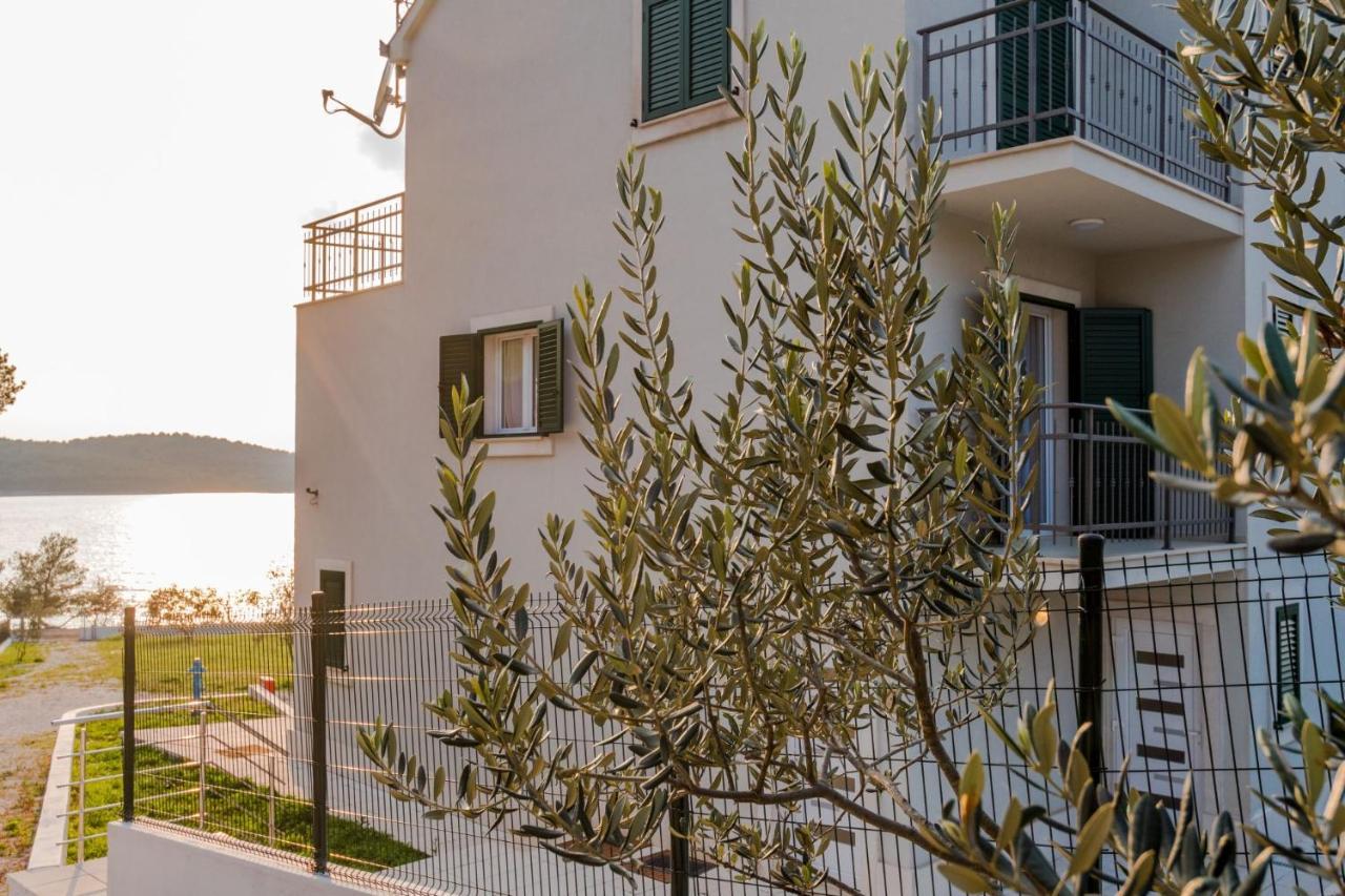 Bijaka Villas&Apartments Милна Екстер'єр фото