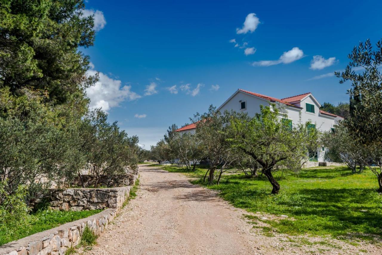 Bijaka Villas&Apartments Милна Екстер'єр фото
