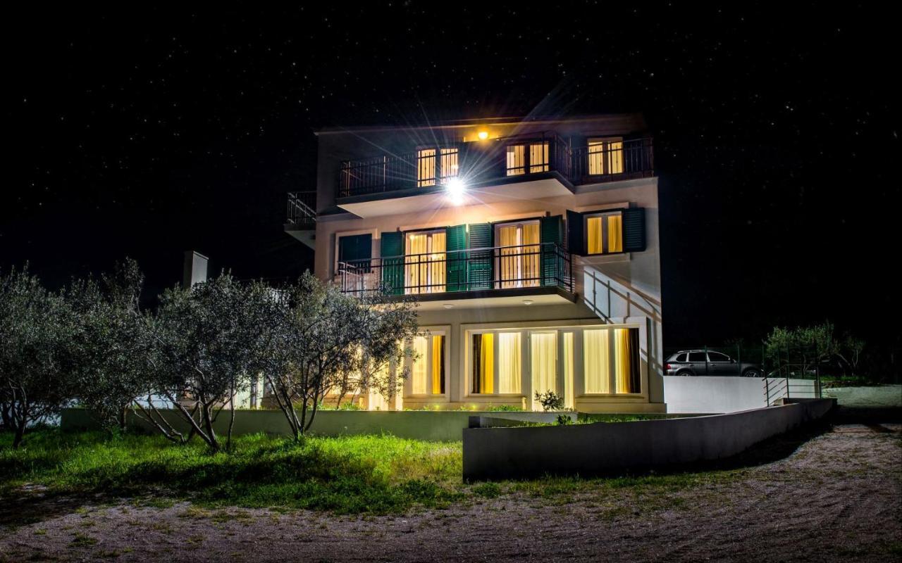 Bijaka Villas&Apartments Милна Екстер'єр фото